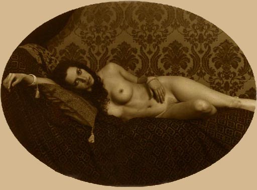 Leslie 6 Nude